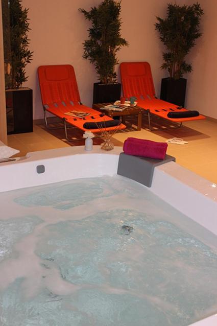 Lou Riou Village Vacances سان تروبيه المظهر الخارجي الصورة
